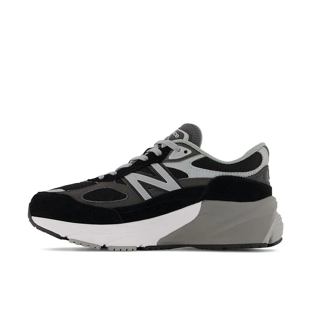 990 v6 GS 'Black White'