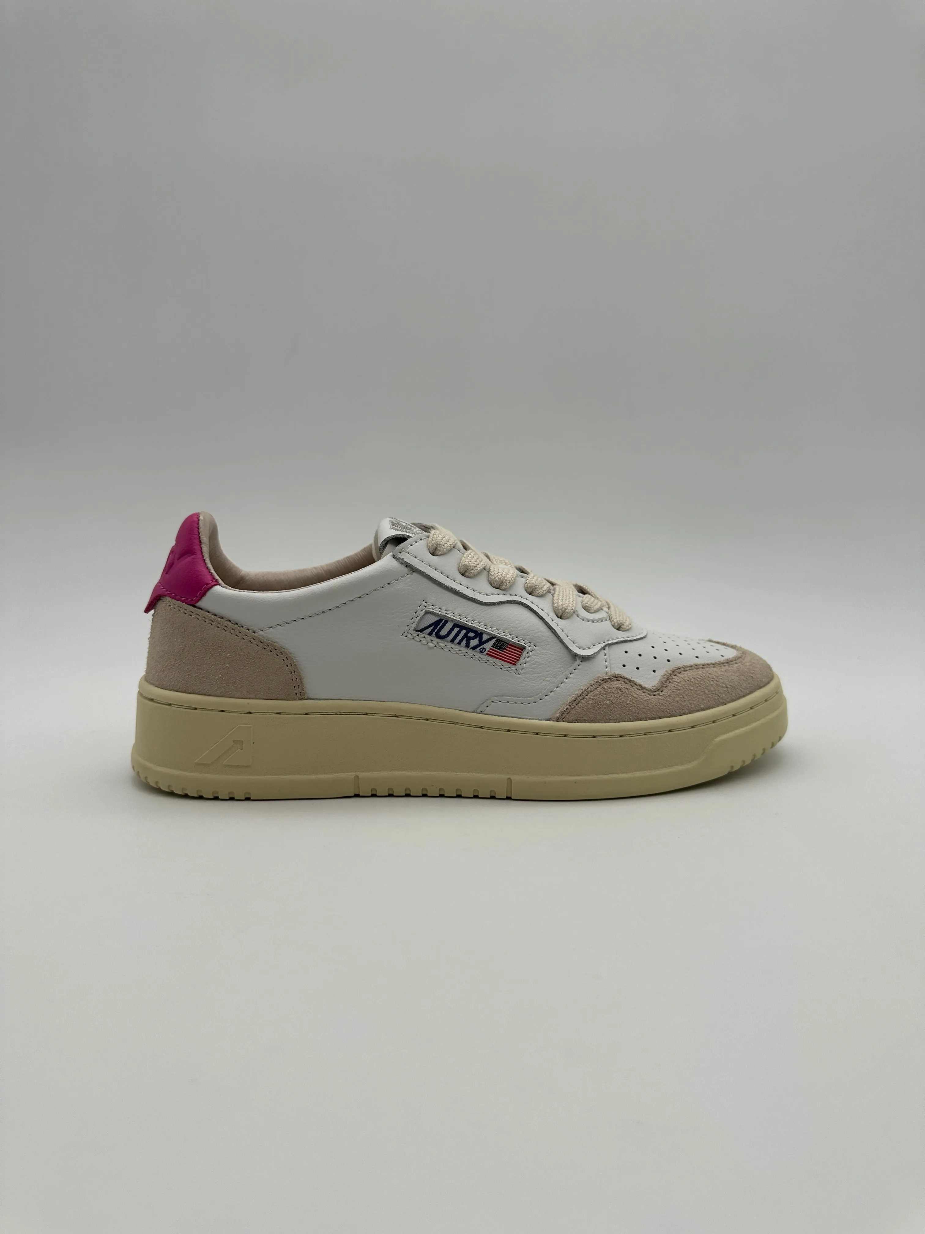 Autry 01 Low Sneakers