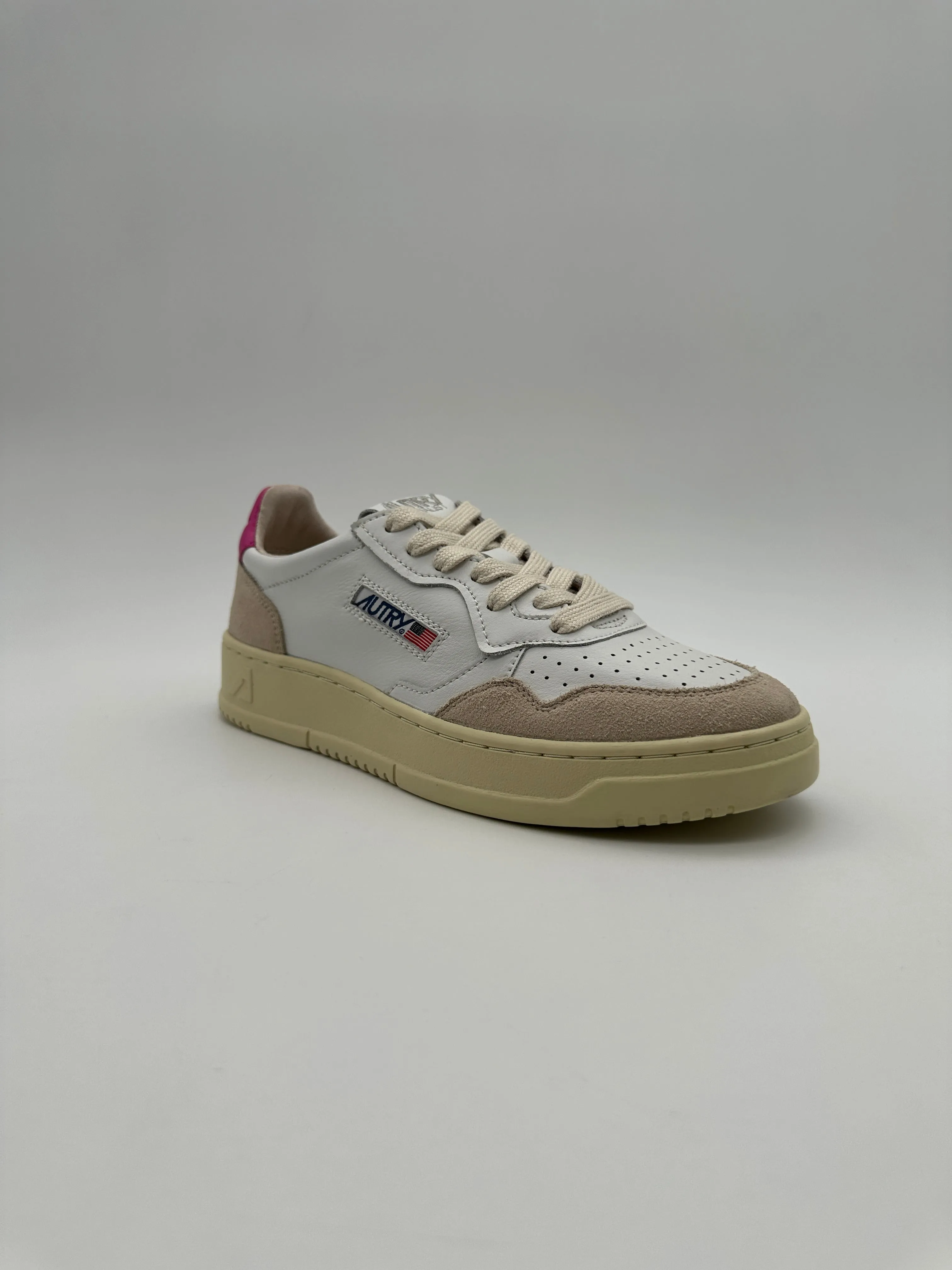 Autry 01 Low Sneakers