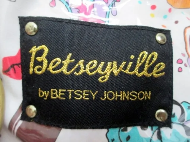 BETSEYVILLE BETSEY JOHNSON Vinyl Cosmetics Case Makeup Organizer Travel ICE CREAM