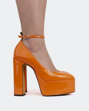 Boneca Orange Patent