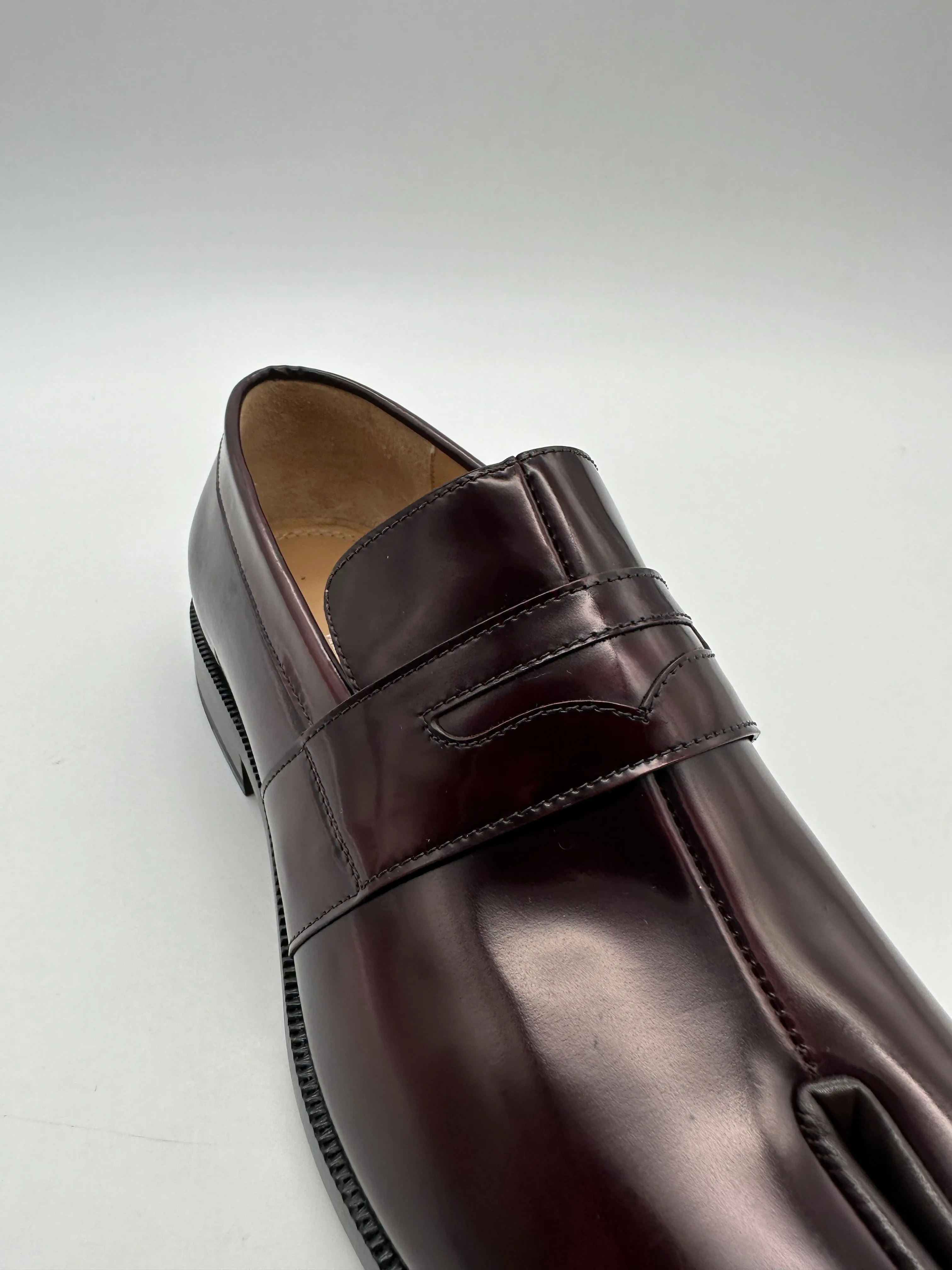 Bordeaux Tabi Loafers