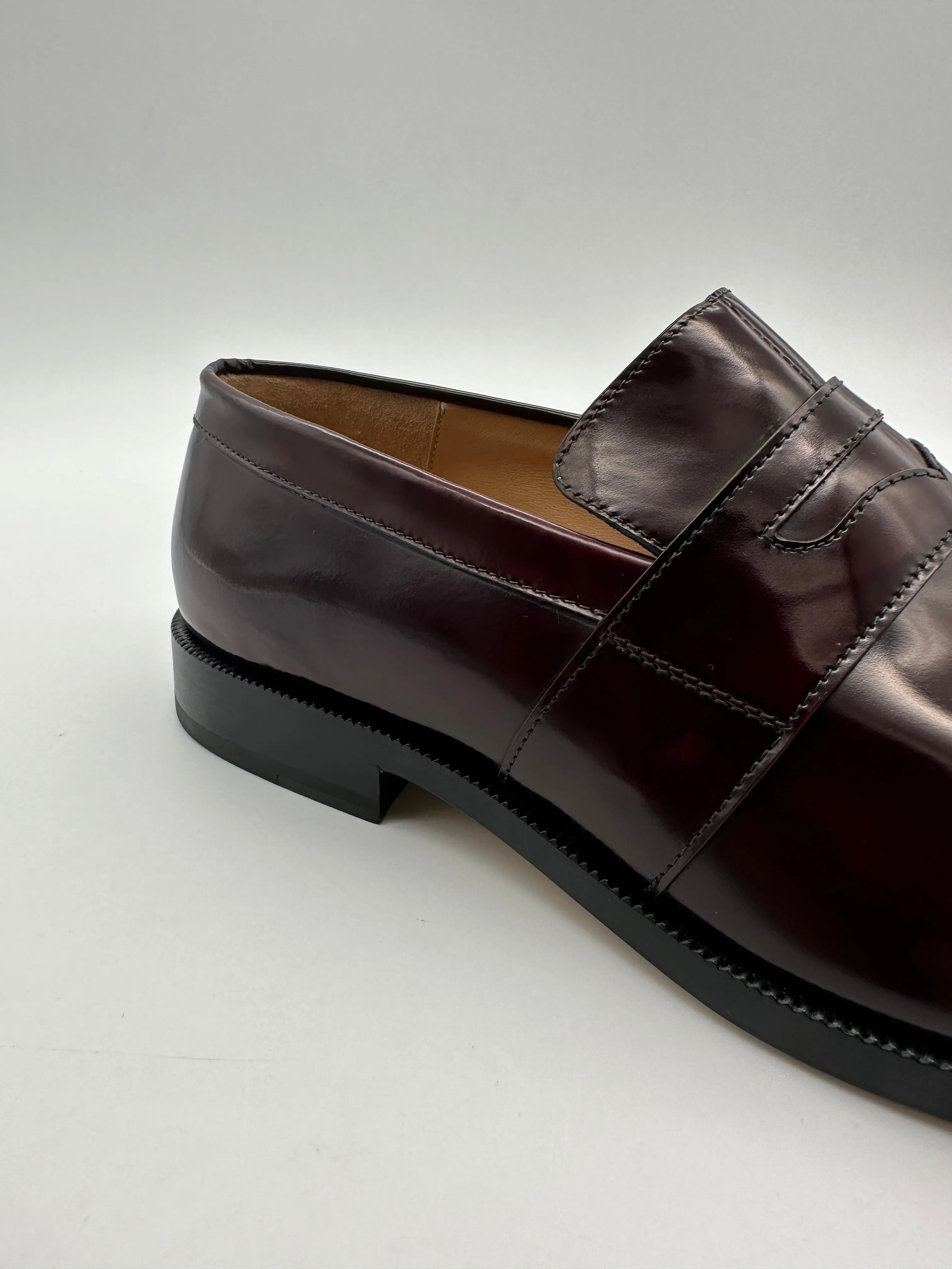 Bordeaux Tabi Loafers