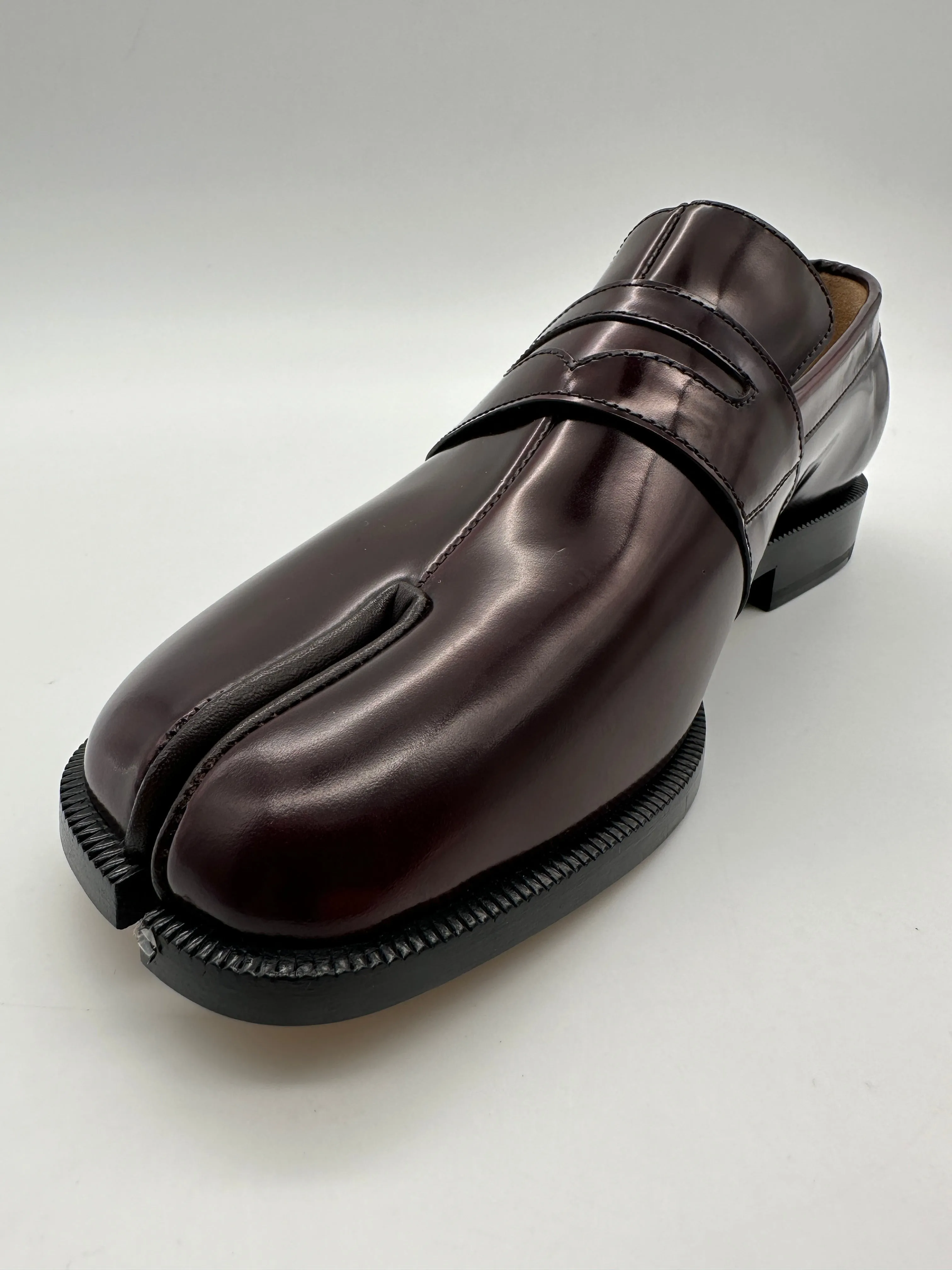 Bordeaux Tabi Loafers