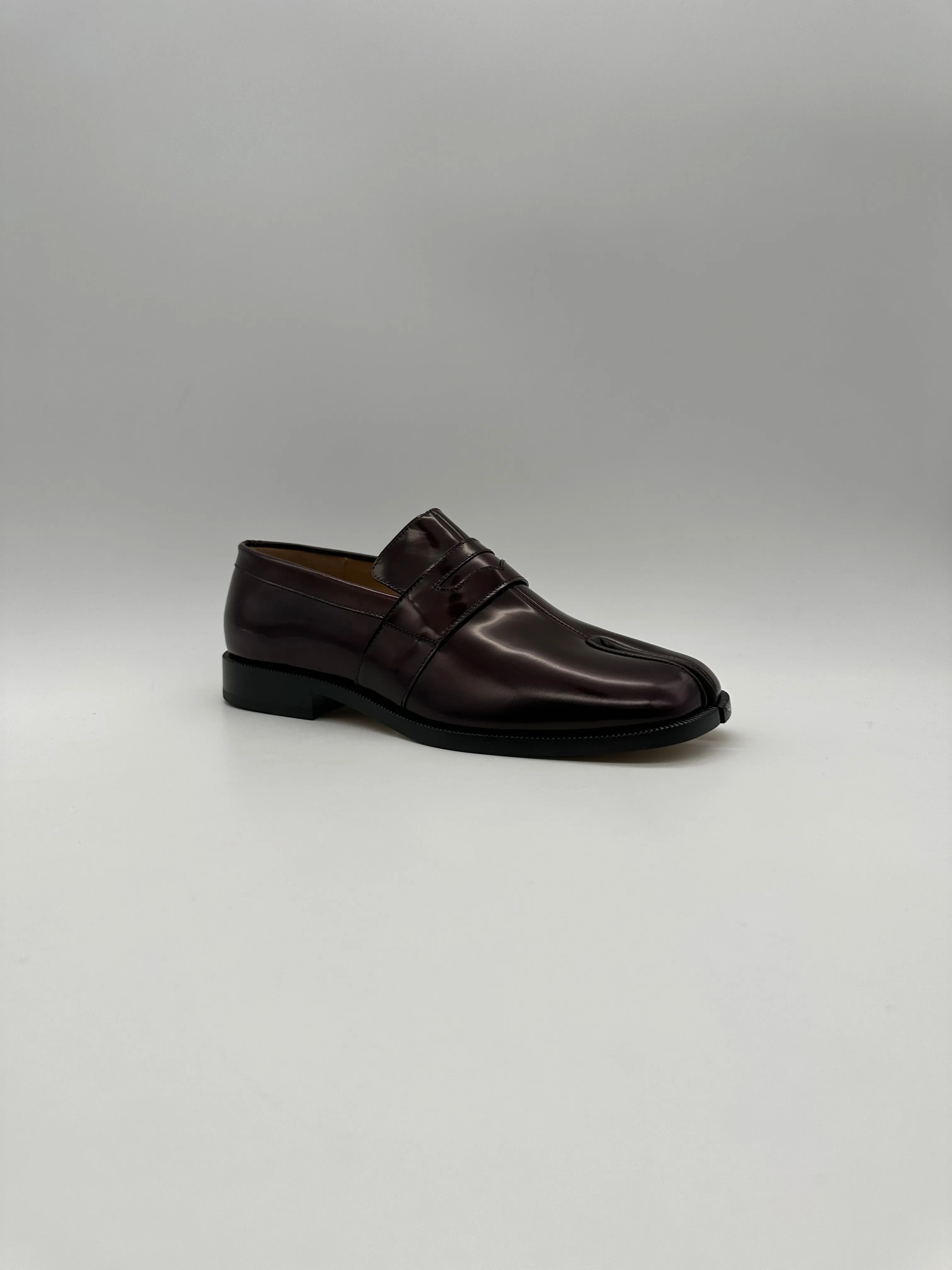 Bordeaux Tabi Loafers