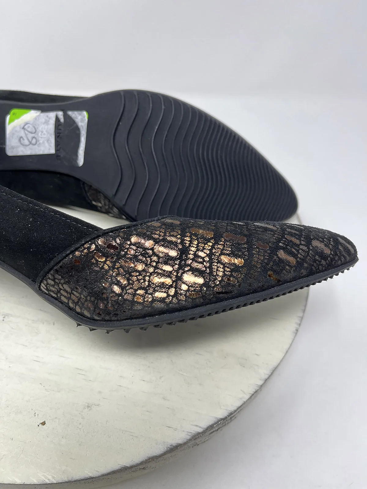 Brunate Size 8.5 (39.5) Black & Bronze Pumps