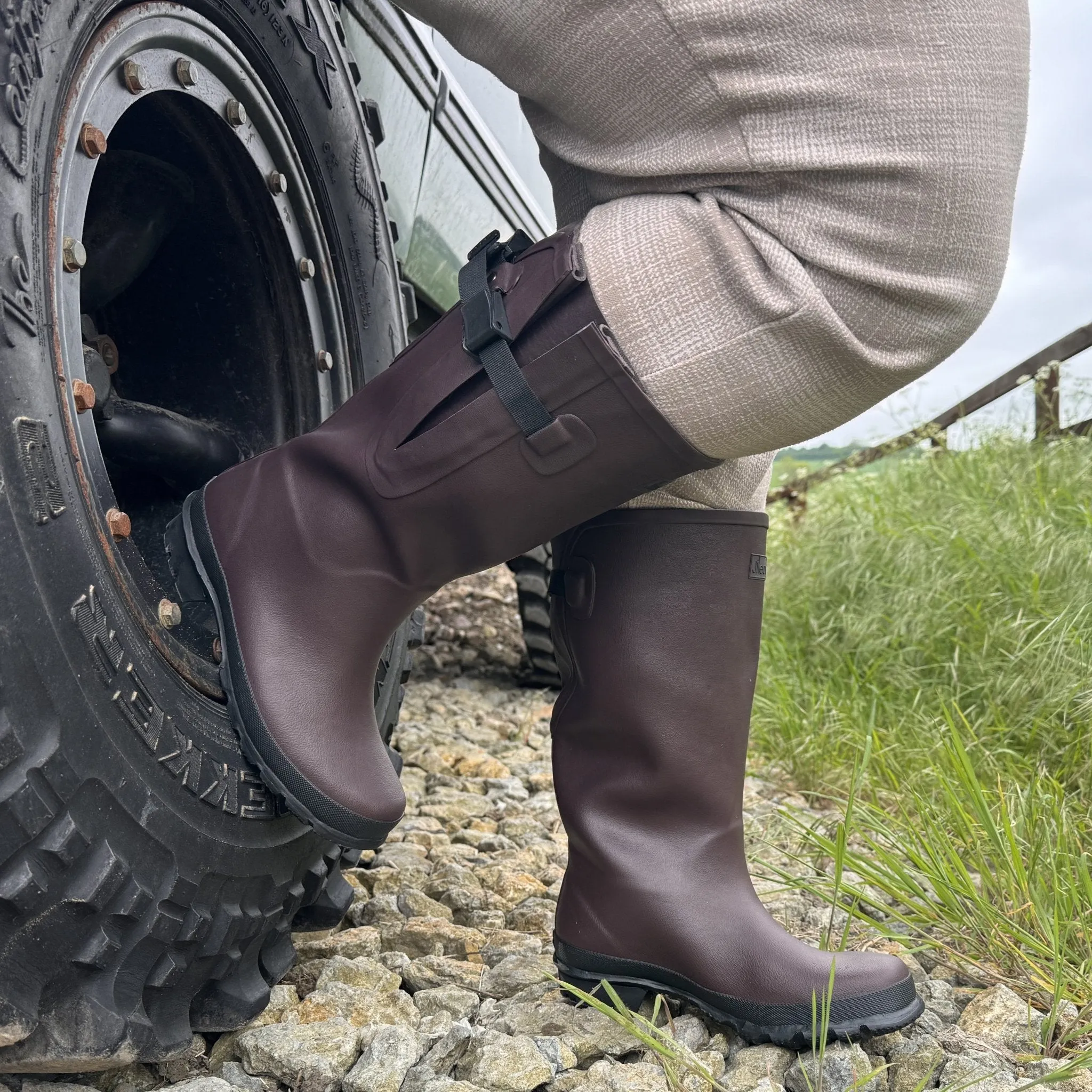 Extra Wide Calf Brown Wellies with Rear Gusset - Perfect for Wide Feet & Ankles - Fits 40-50cm Calves