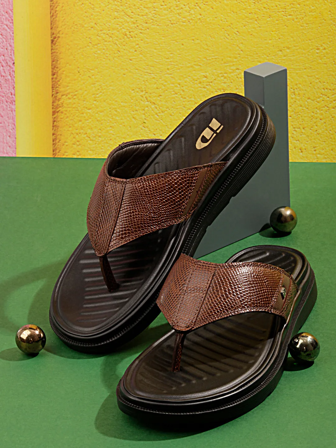 Men Brown Sandal / Slipper (ID4234)